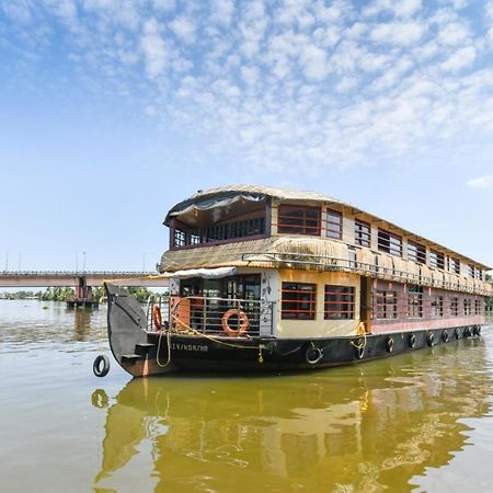 Sreekrishna Houseboat C/O Sreekrishna Ayurveda Panchakarma Centre Hotel Alappuzha Exterior photo