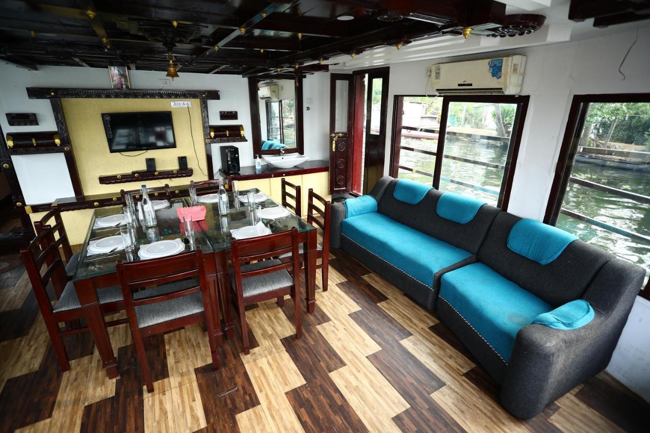 Sreekrishna Houseboat C/O Sreekrishna Ayurveda Panchakarma Centre Hotel Alappuzha Exterior photo