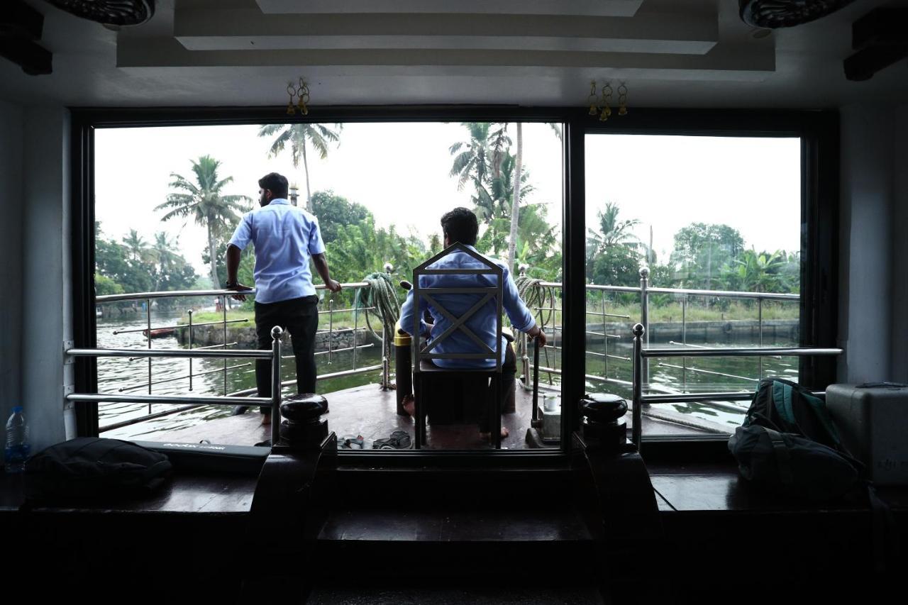 Sreekrishna Houseboat C/O Sreekrishna Ayurveda Panchakarma Centre Hotel Alappuzha Exterior photo