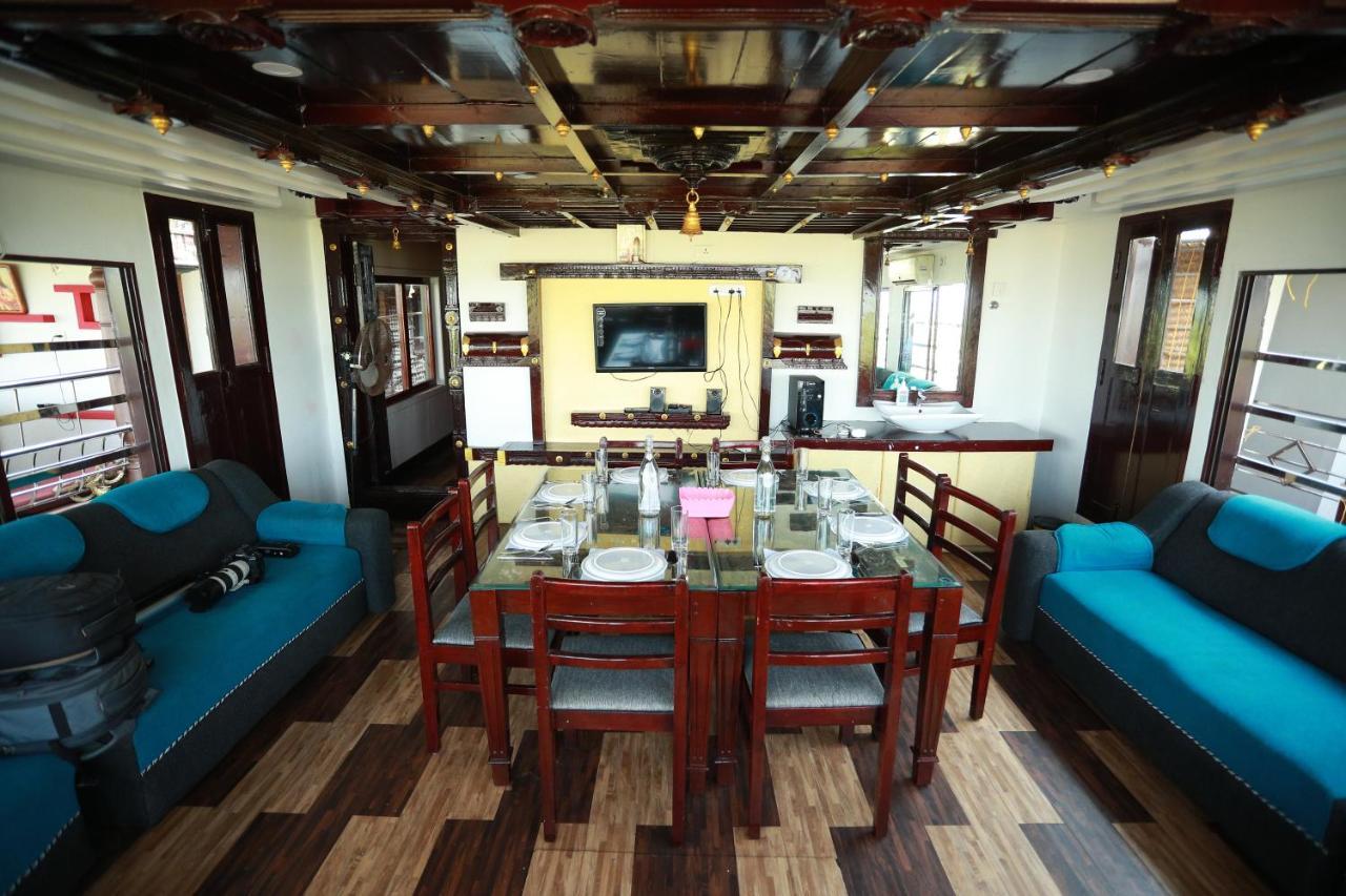 Sreekrishna Houseboat C/O Sreekrishna Ayurveda Panchakarma Centre Hotel Alappuzha Exterior photo